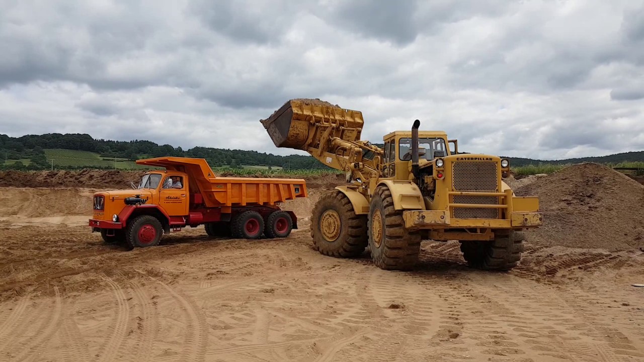 Caterpillar 988 Wheel Loader