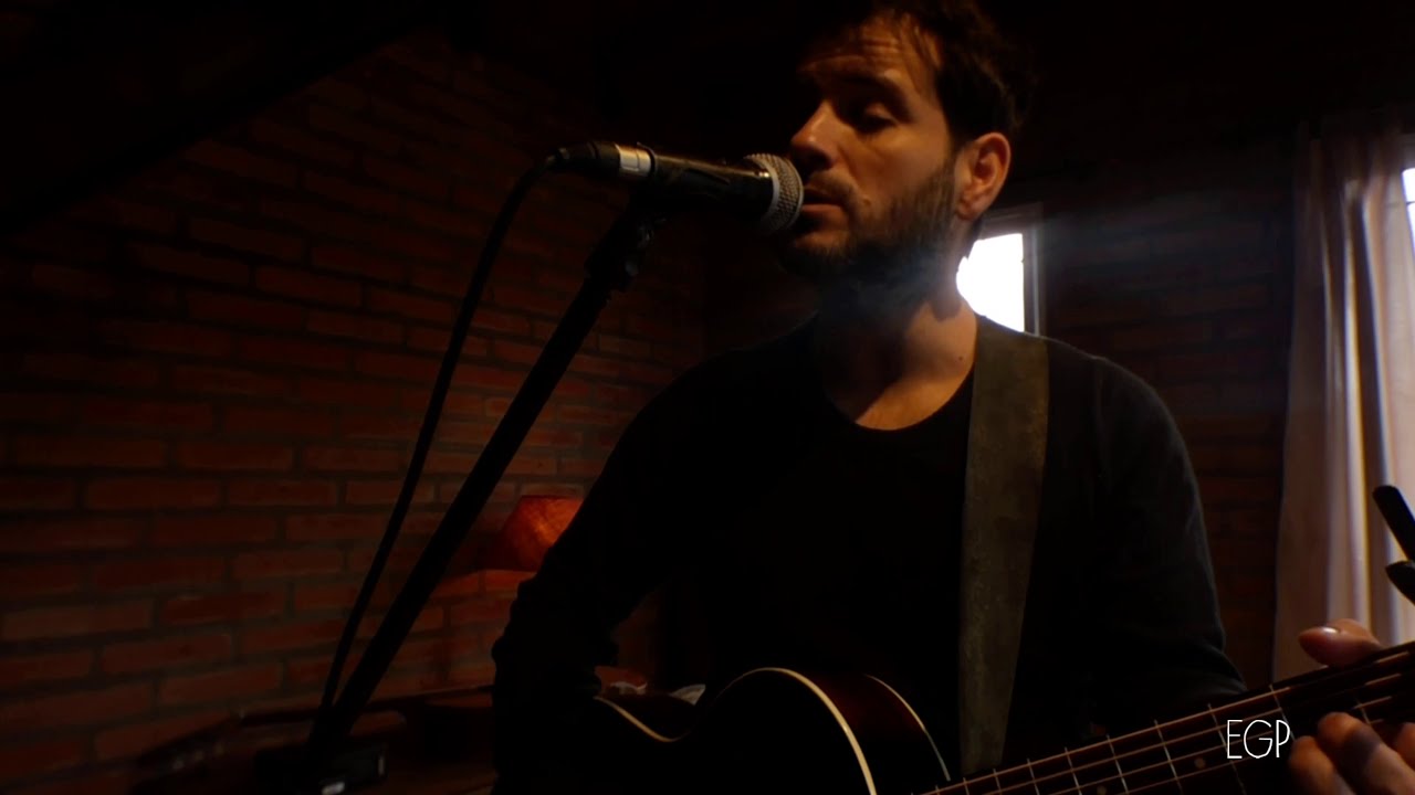 (: Paloma🕊️ (A.Calamaro) cover guitarras loop. Maxi Salvatierra.