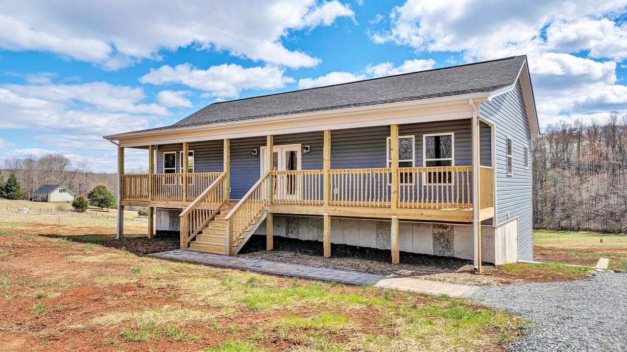 688 Wysong Mill RD, Hardy, VA 24101