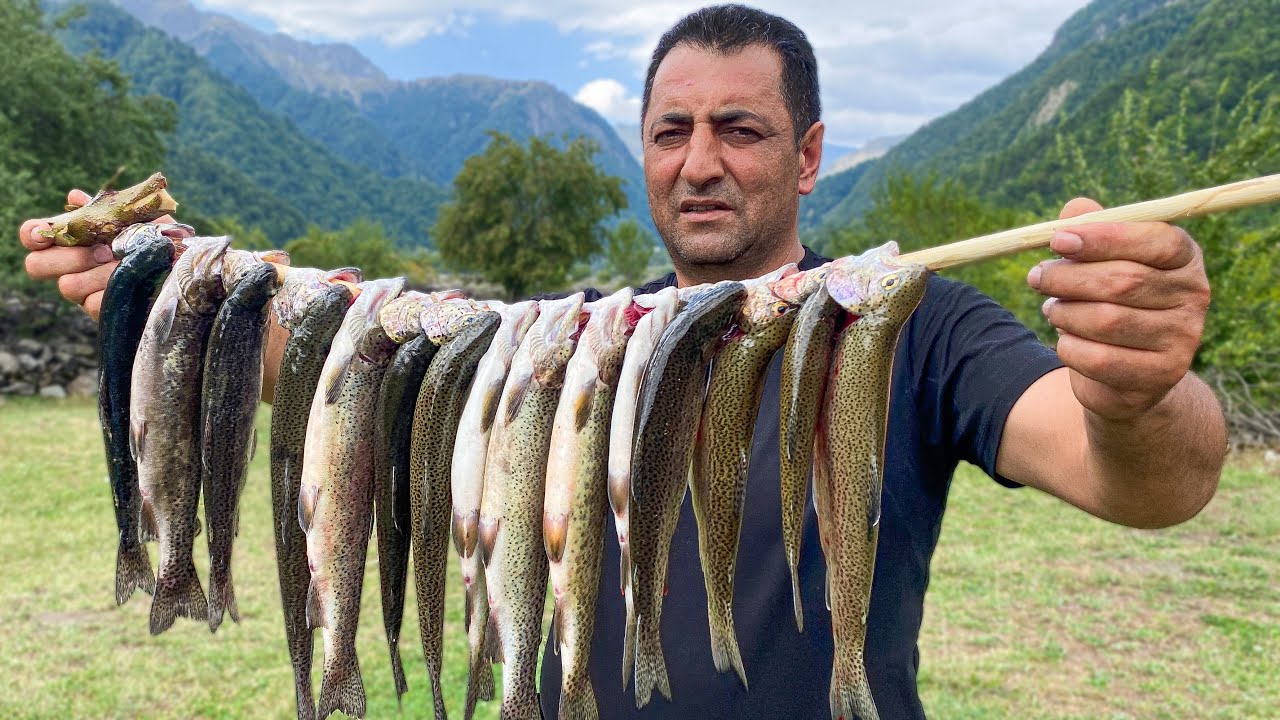 Поймал в Речке ФОРЕЛЬ и Приготовил ее на Камнях! Самый вкусный способ приготовления