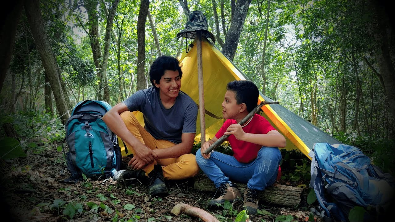 ⛺ Nuestro Primer Refugio | Te enseñamos a hacerlo - lluvia✅ PASÓ la prueba