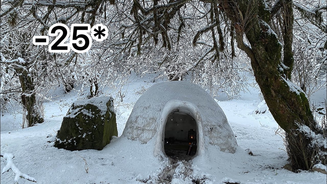 Survivor & Building Igloo Winter Bushcraft Survival Shelter, Fireplace With Stone 