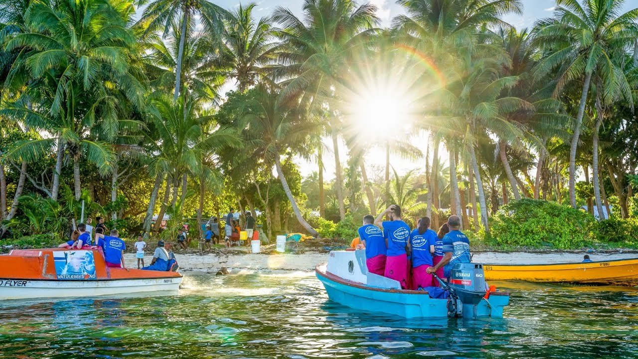 Why YOU Should Volunteer in FIJI - Think Pacific