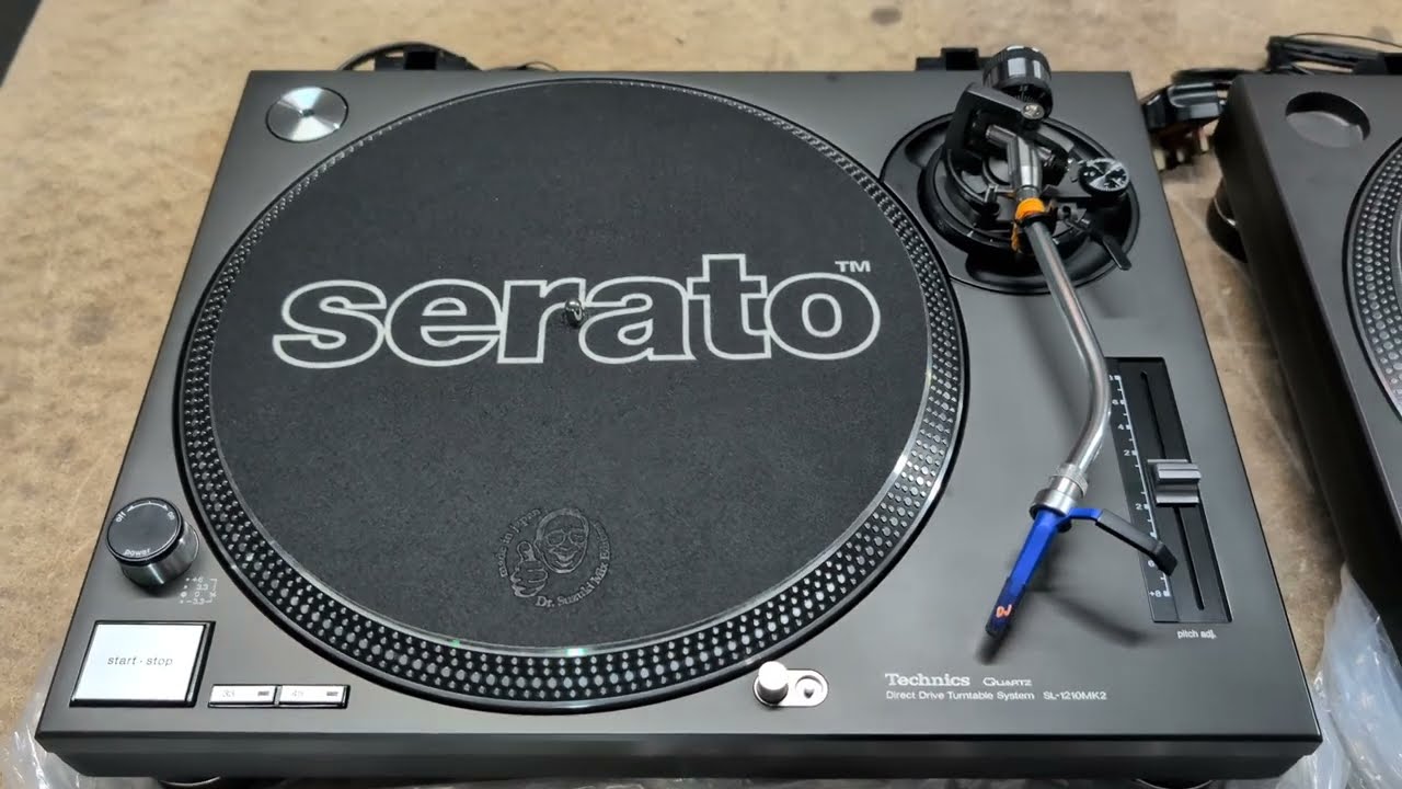 Jed's beauties! - Technics SL-1210MK2 PAIR