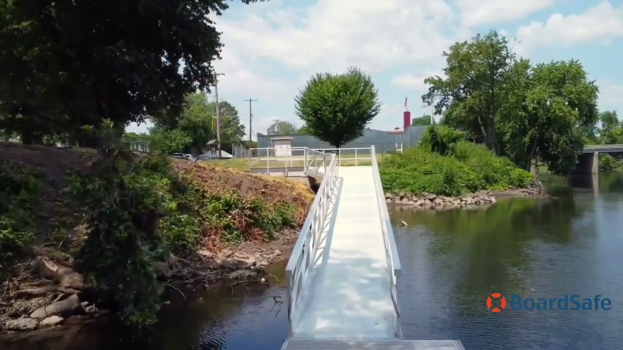 Aluminum Floating Docks and Gangway at Riverside Dock