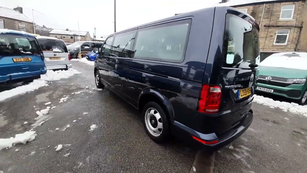 Volkswagen Transporter Shuttle 