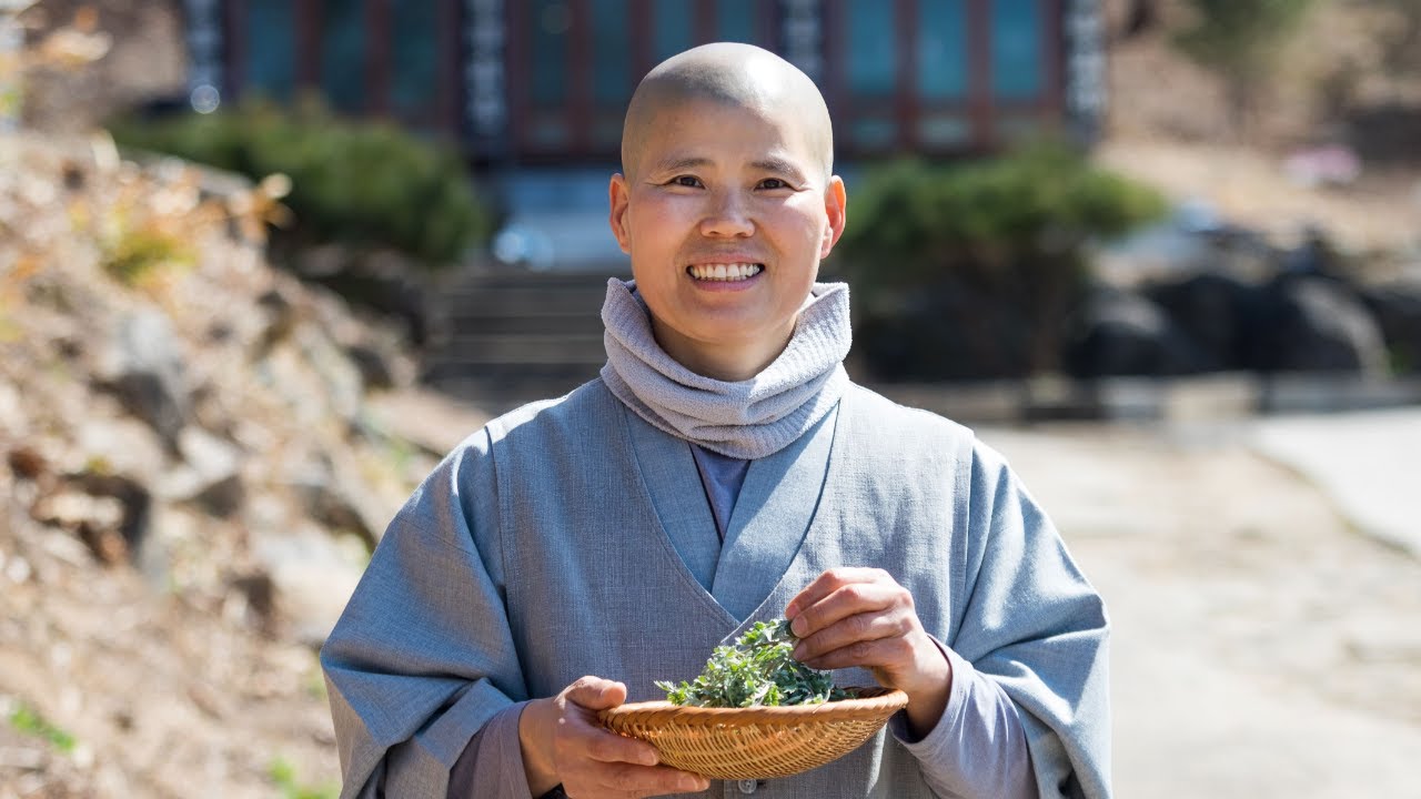 Guest Chef Demonstration with Venerable Yeogeo (1)