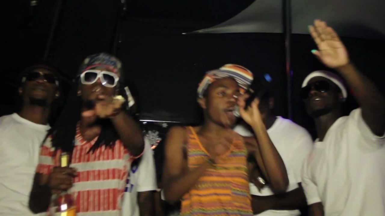 A Day In The Life Of A Vulcha Part 10 : Short Kidd Performance @ Club Blusters