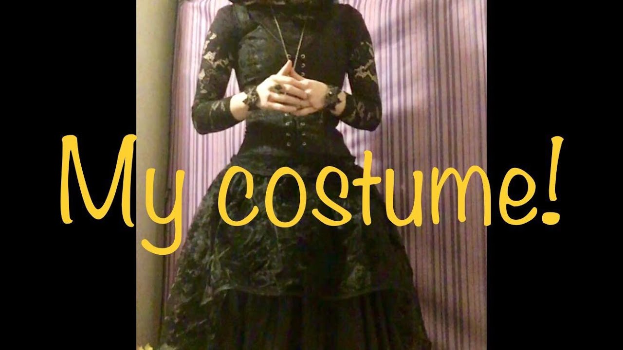 Making a Victorian-esque Witch Costume