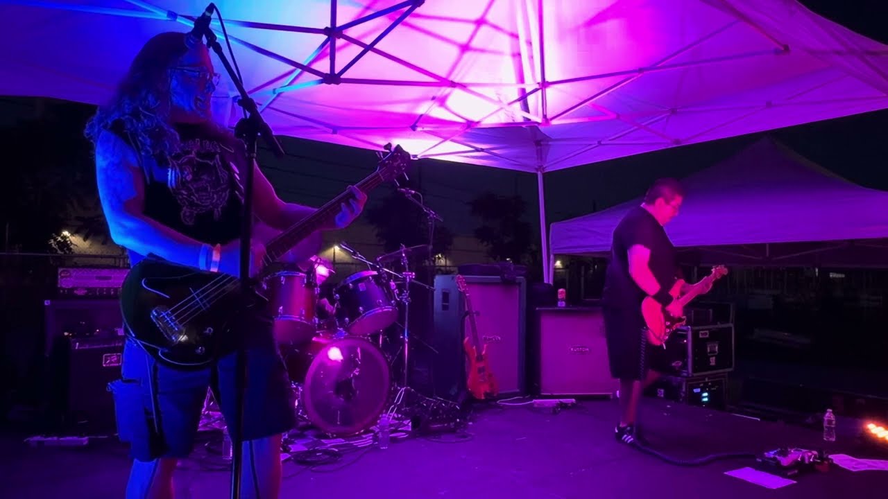 Overkillers (Mot&ouml;rhead tribute) - Bomber (live at Mariofest 8/2/25)