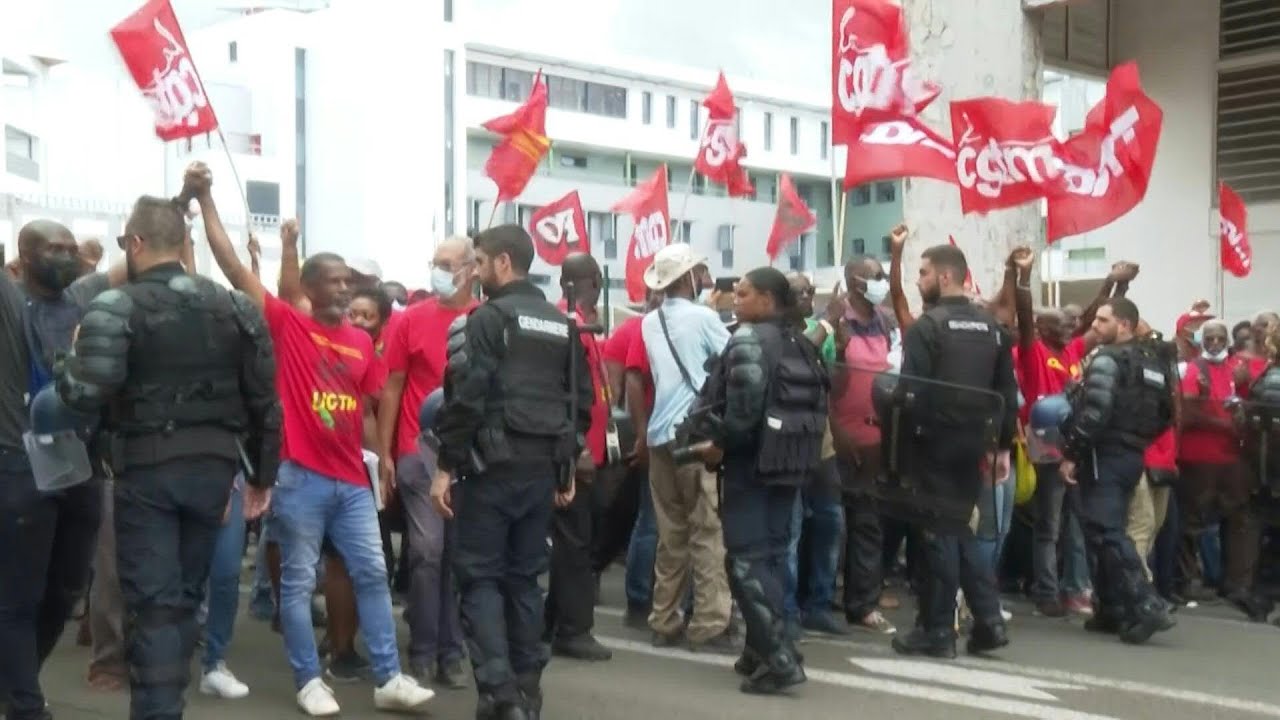 Martinique: protesters join union representatives for march | AFP