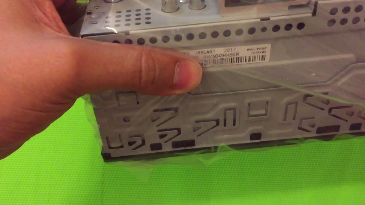 Автомагнитола Pioneer MVH-390BT