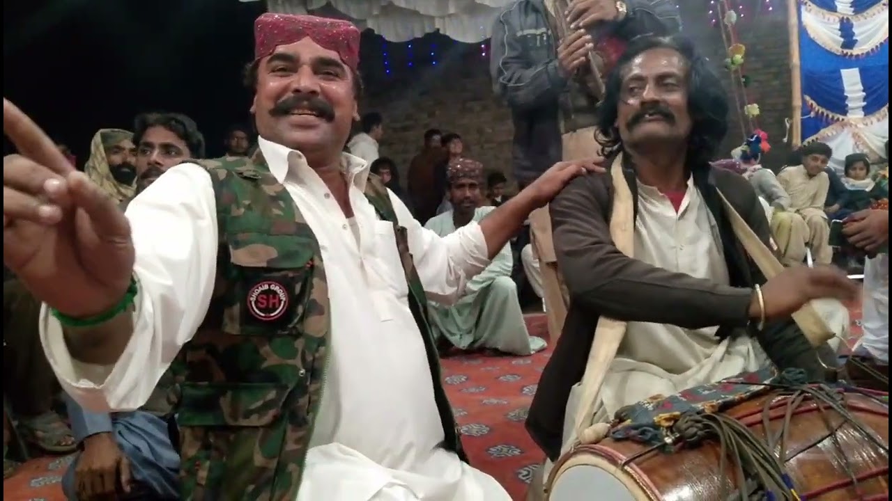 Saraiki jhumar dhol bene Dance balochi jhumar Pakistani Dhol Dance DGkhan Dance 