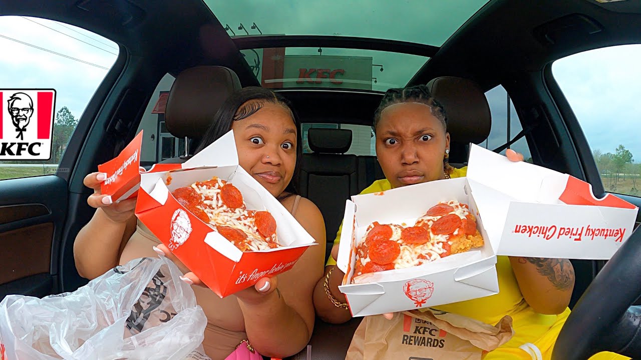 TRYING KFC NEW CHIZZA CHICKEN PIZZA!