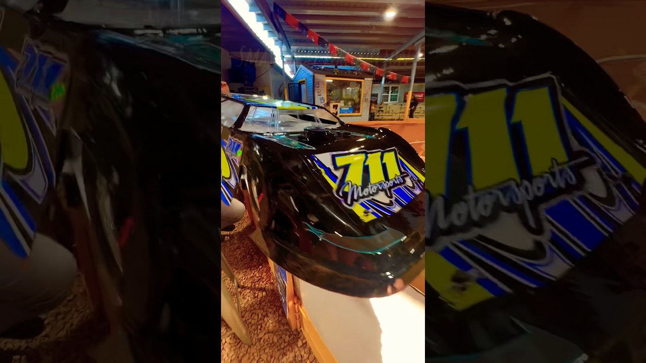 RC Dirt Late Model Racing! I Want One. #racing #rc #rccar #dirttrackracing