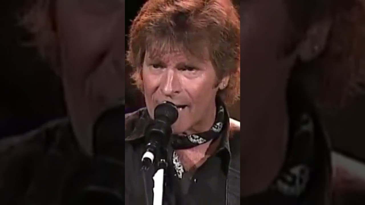 Creedence Clearwater Revival - Proud Mary (1969)