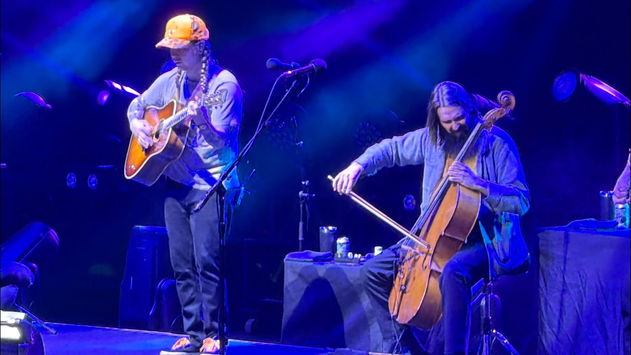 Billy Strings “Gild The Lily” w/ Nat Smith celloist sit in 😍 Nashville 2/21/26 #billystrings 