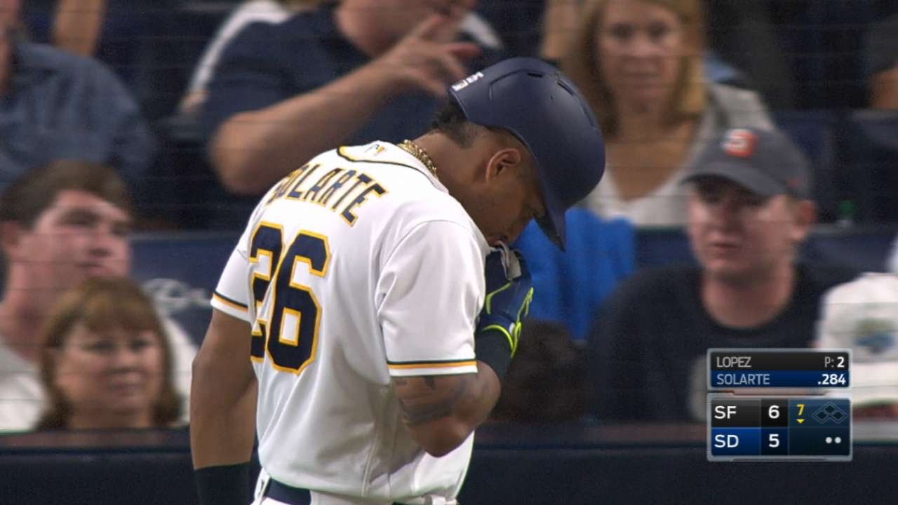 Solarte gets ovation in first at-bat back
