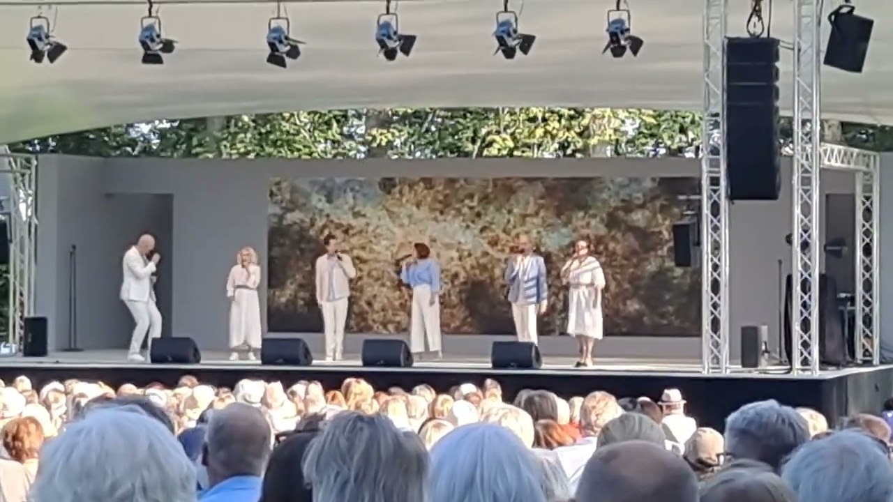 Rajaton, Laukon Kartano 26.6.2025 / Säkkijärven polkka