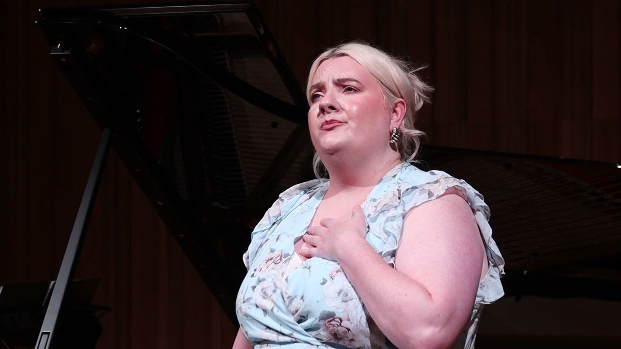 Lorna McLean performing Longing from Two poems of the wind by Samuel Barber.