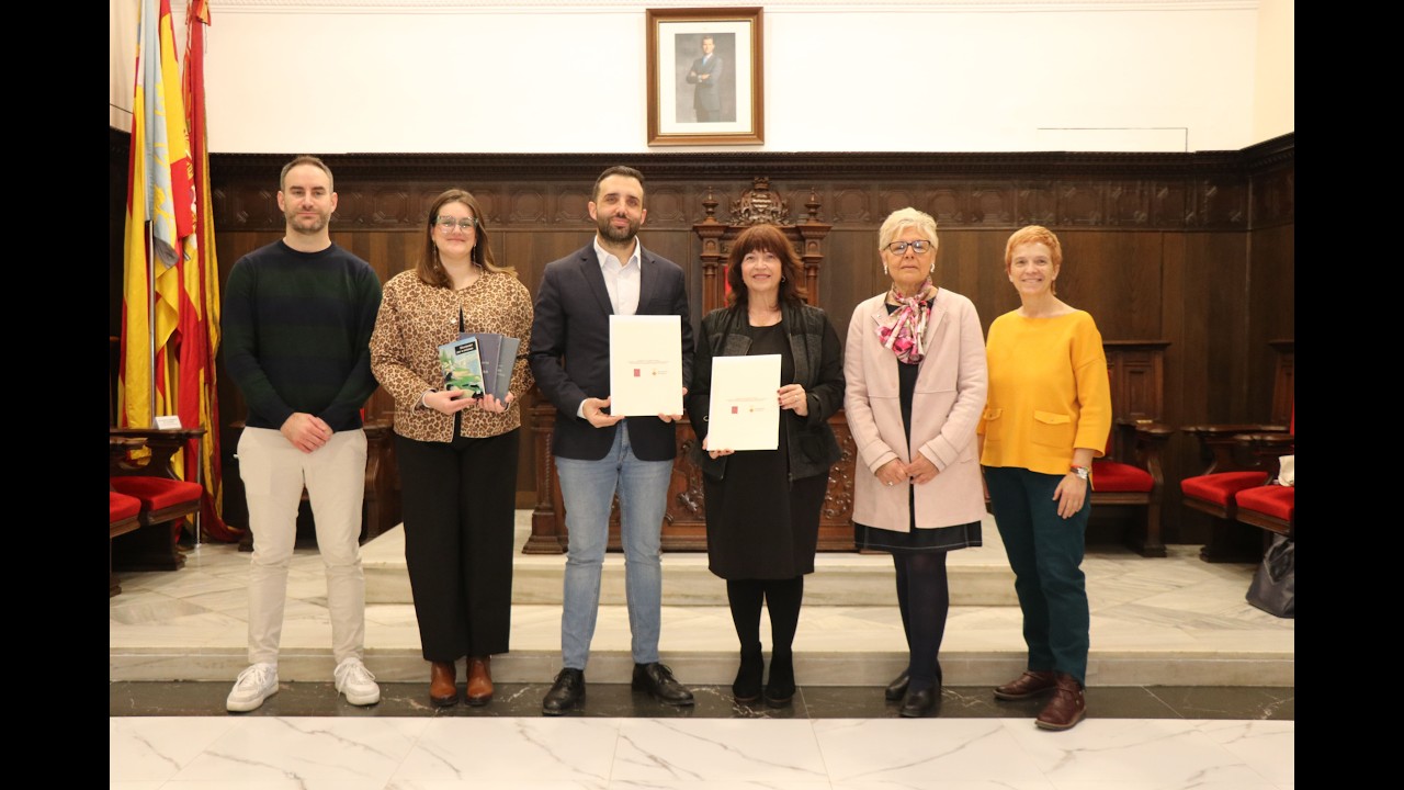 Firma del conveni amb l'AVL per a promoure l'ús del valencià en l'àmbit públic