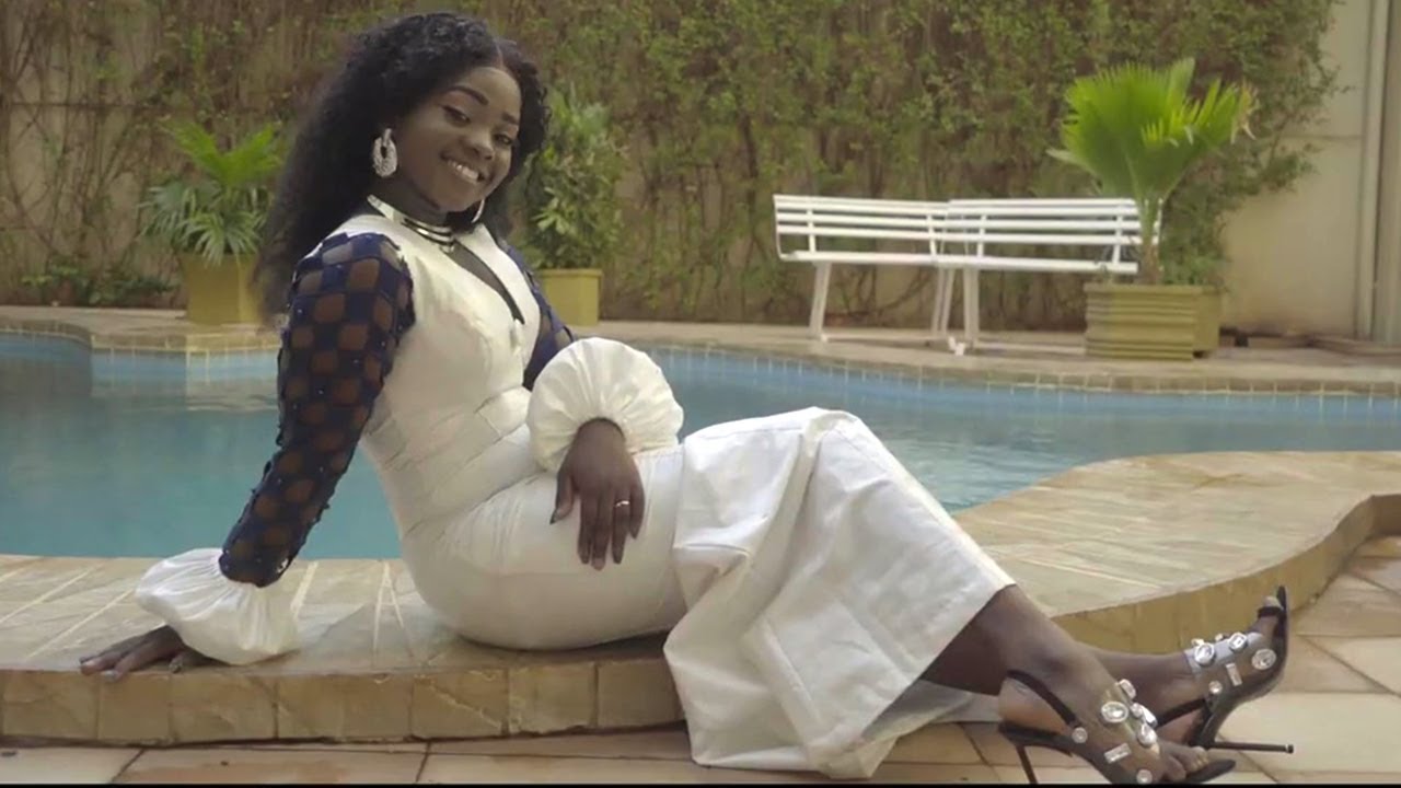 Maïmouna Soumbounou - Mogoya (Clip Officiel 2020)