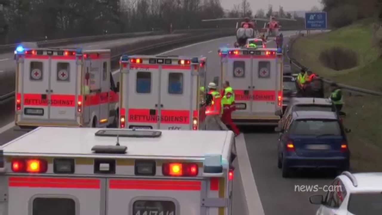 5 Autos krachen ineinander - Regenstauf A93 - mehrere Rettungshubschrauber im Einsatz
