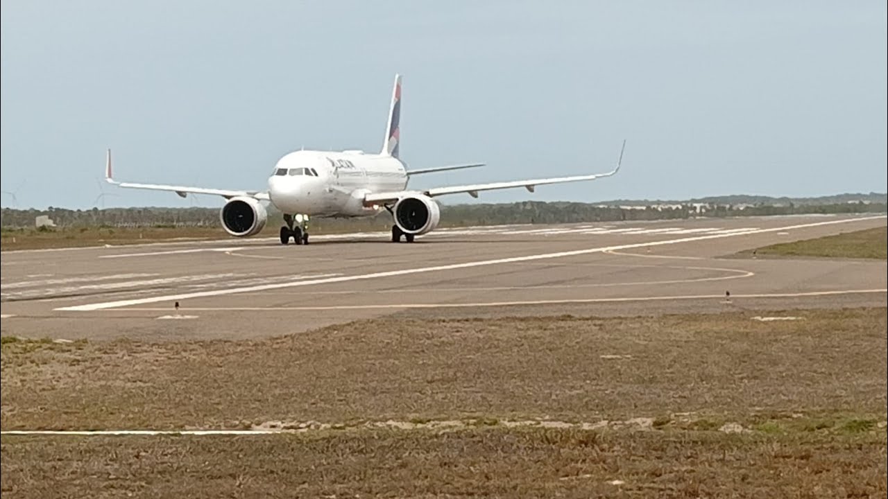 Latam Airlines  Airbus A320-A20 neo Decolando no Aeroporto de Parnaíba Pi 22/01/2026.