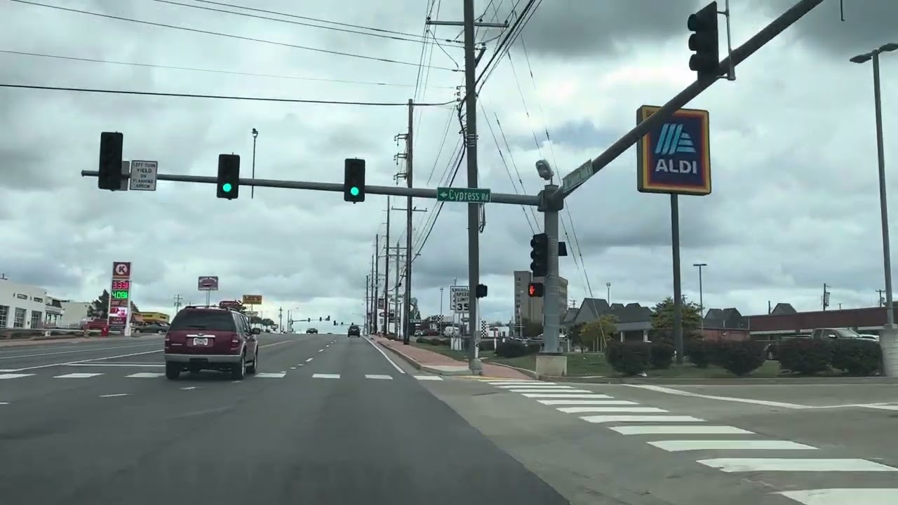 ST.CHARLES ROCK ROAD IN BRIDGETON AND ST. ANN. ASMR.