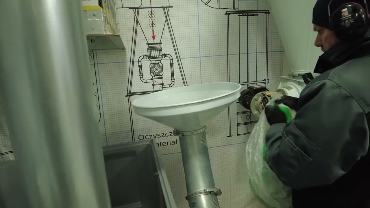 Test cięcia odpadów z tworzywa sztucznego