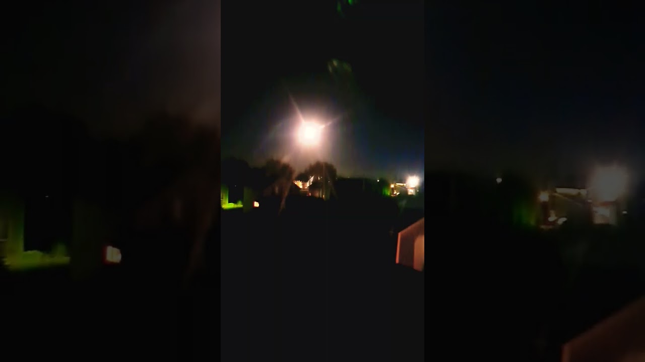 bad camera . need to use another phone to make better video of the 🌙 🌚 🌔 🌕 🌖