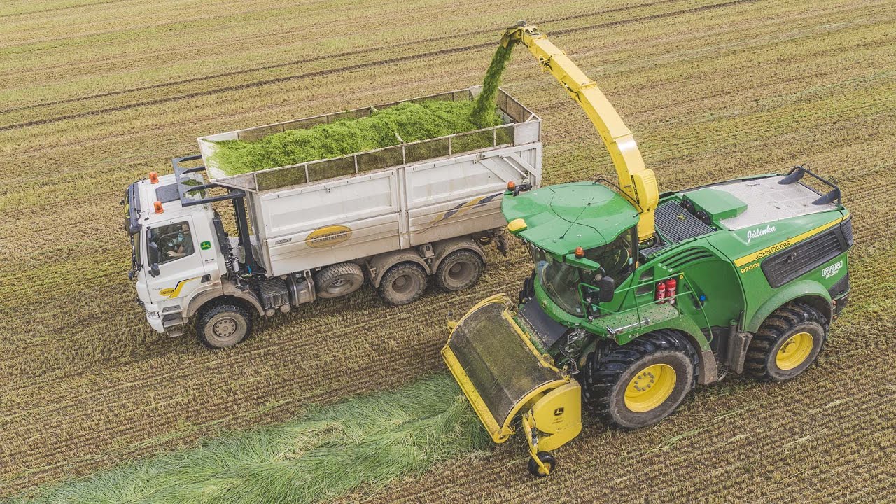 Sklizeň žita - John Deere 9700i + 639, 7R 310, 8430, 7930, 7530, 2x Tatra Phoenix Agro