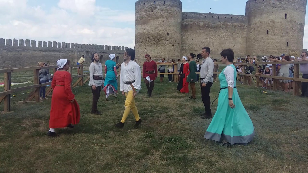 Dance: Domino five