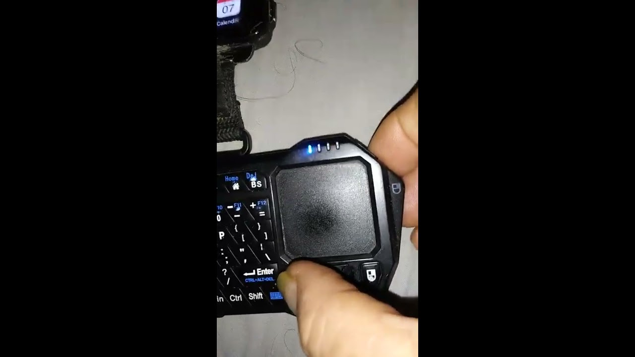 LEMFO LEM4 Watch. Smallest PC Keyboard Operations