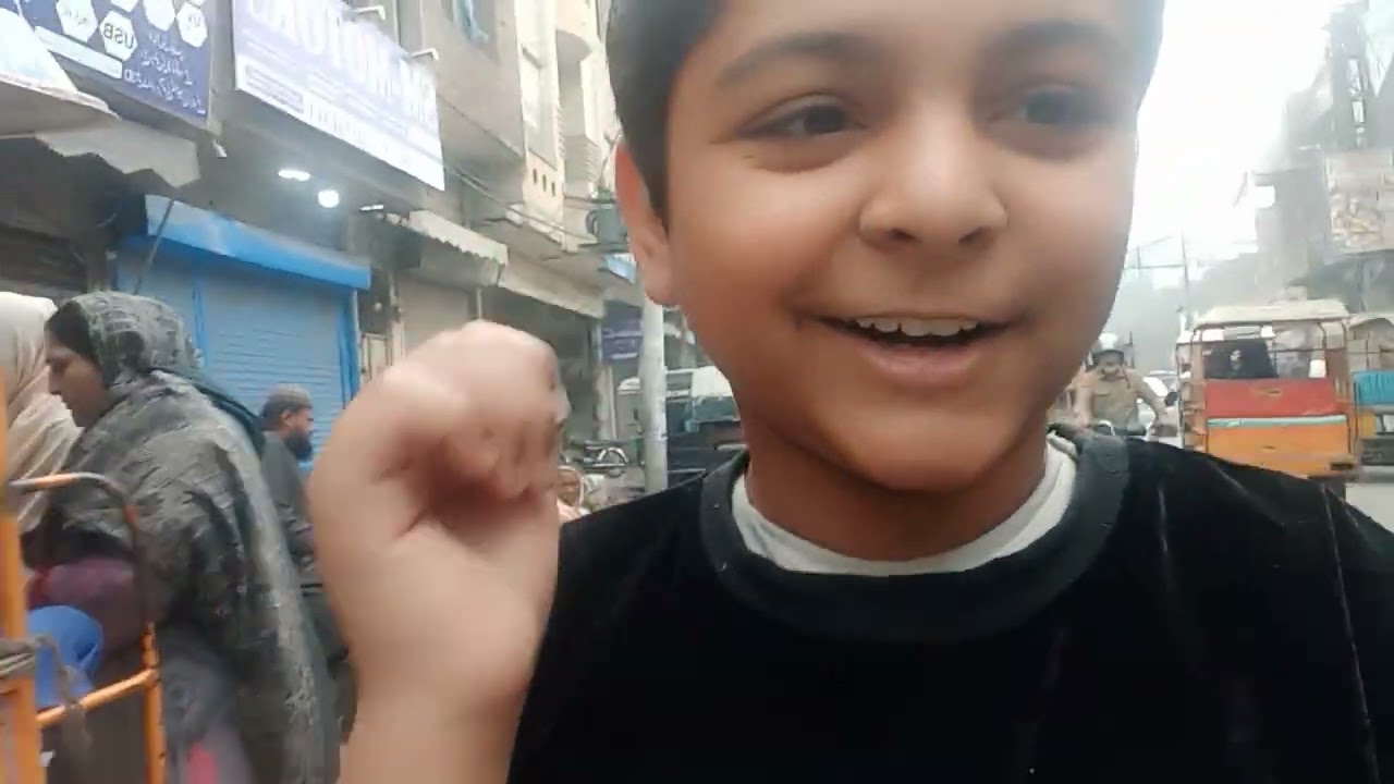 Accident hone se Bach Gaya nashta Lene Gaye