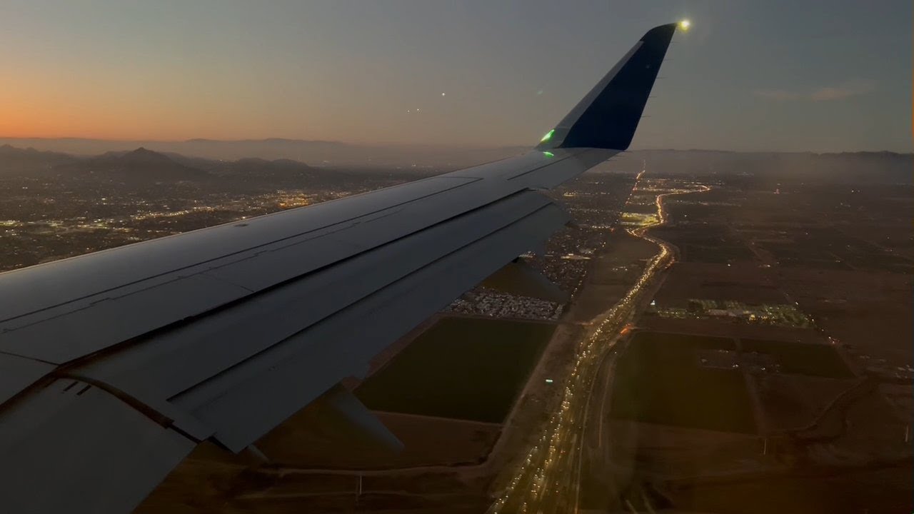 Sunset Landing In Phoenix - Delta ERJ175