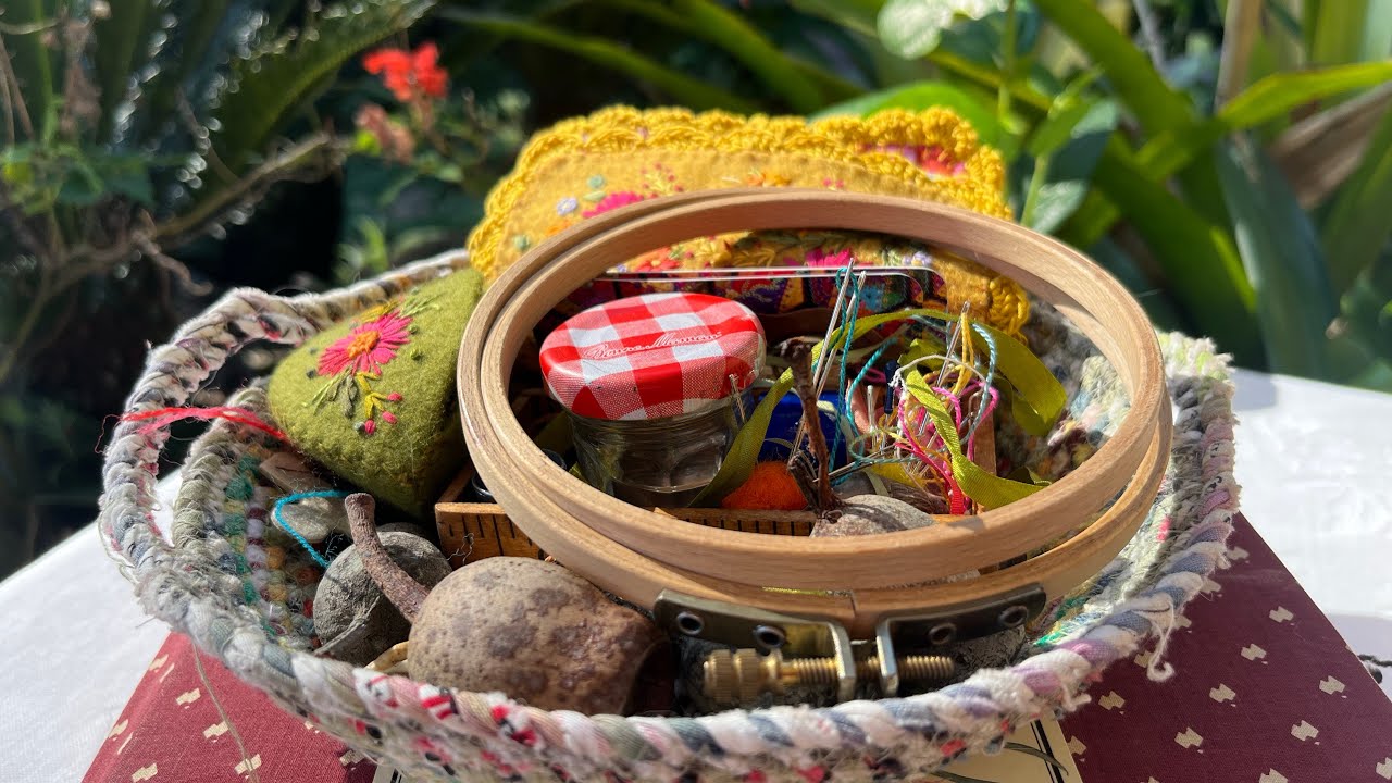 Snippets of my stitching life - stream of consciousness (or trying to) in the garden #embroidery