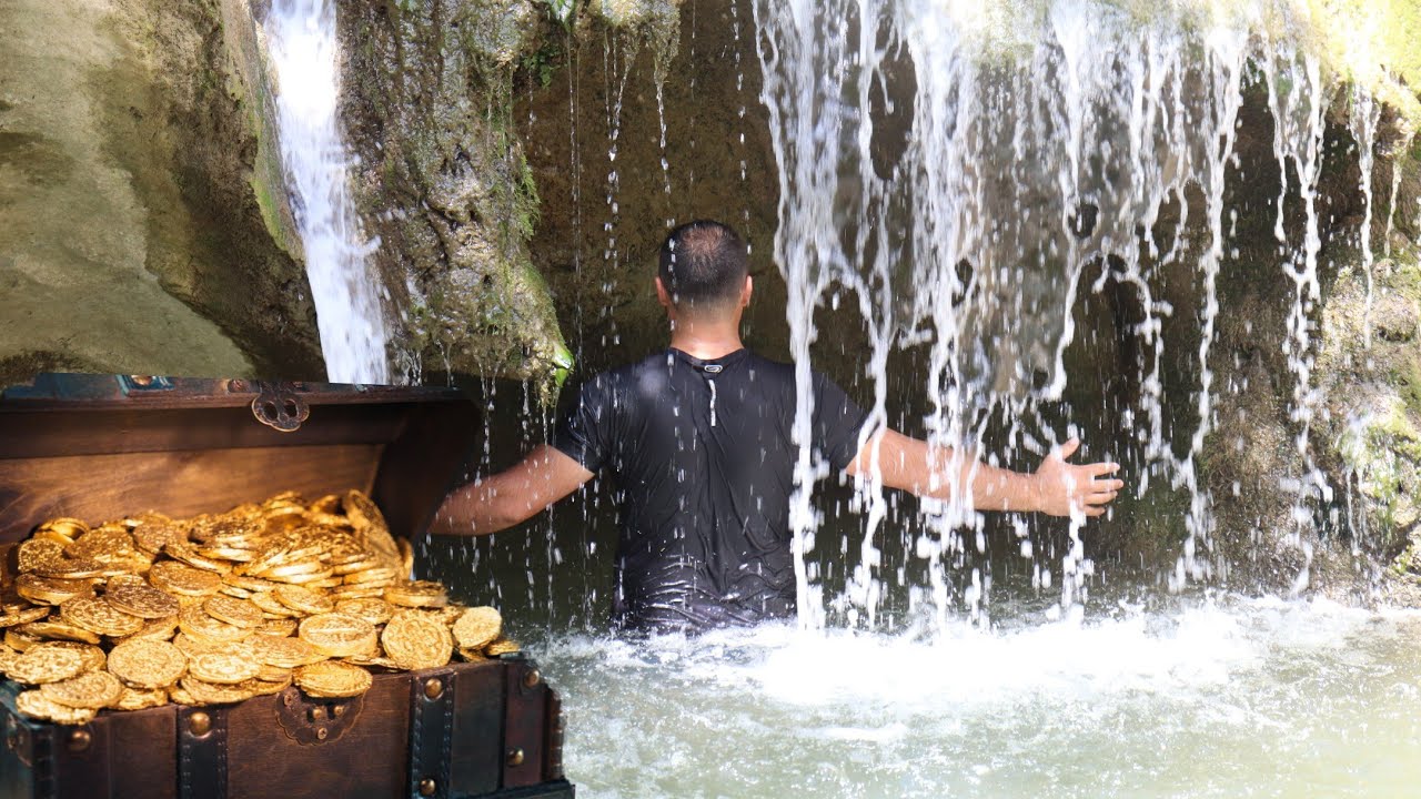 Я вошел за сокровищами за водопадом !!!