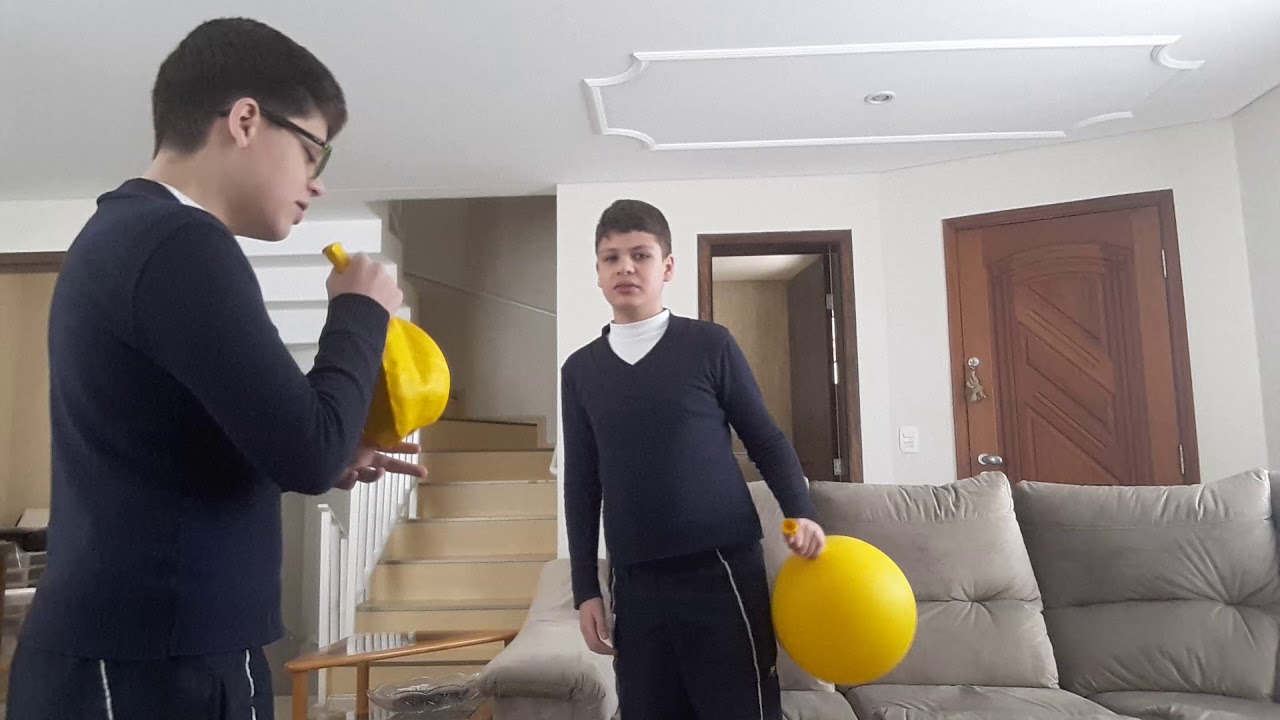 Star Coiny And Luigi Blows A Big 36 Inch Balloons
