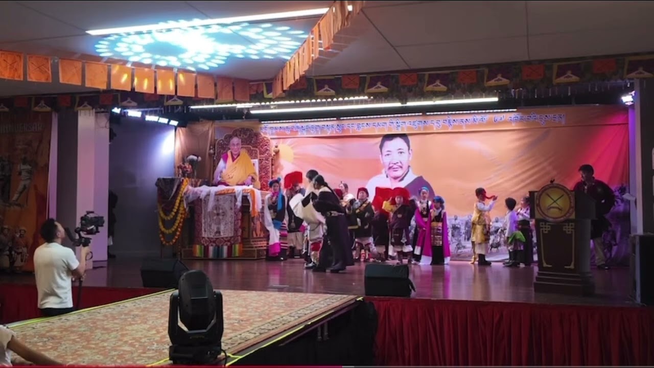 2025/6/13 ཨ་རིའི་ནིའུ་ཡོག་ས་གནས་ཆུ་སྒང་གི་ལོ་ངོ་༦༧ འཁོར་བའི་དུས་དྲན་གྱི་མཚན་ཚོགས་སྐབས་སུ་ཤོམ་འགྲོས།