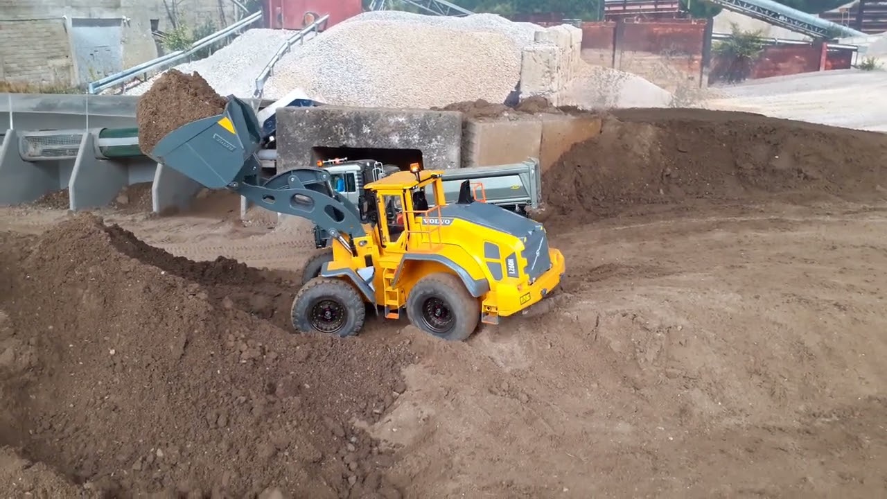 Volvo Radlader L260H Erstfahrt
