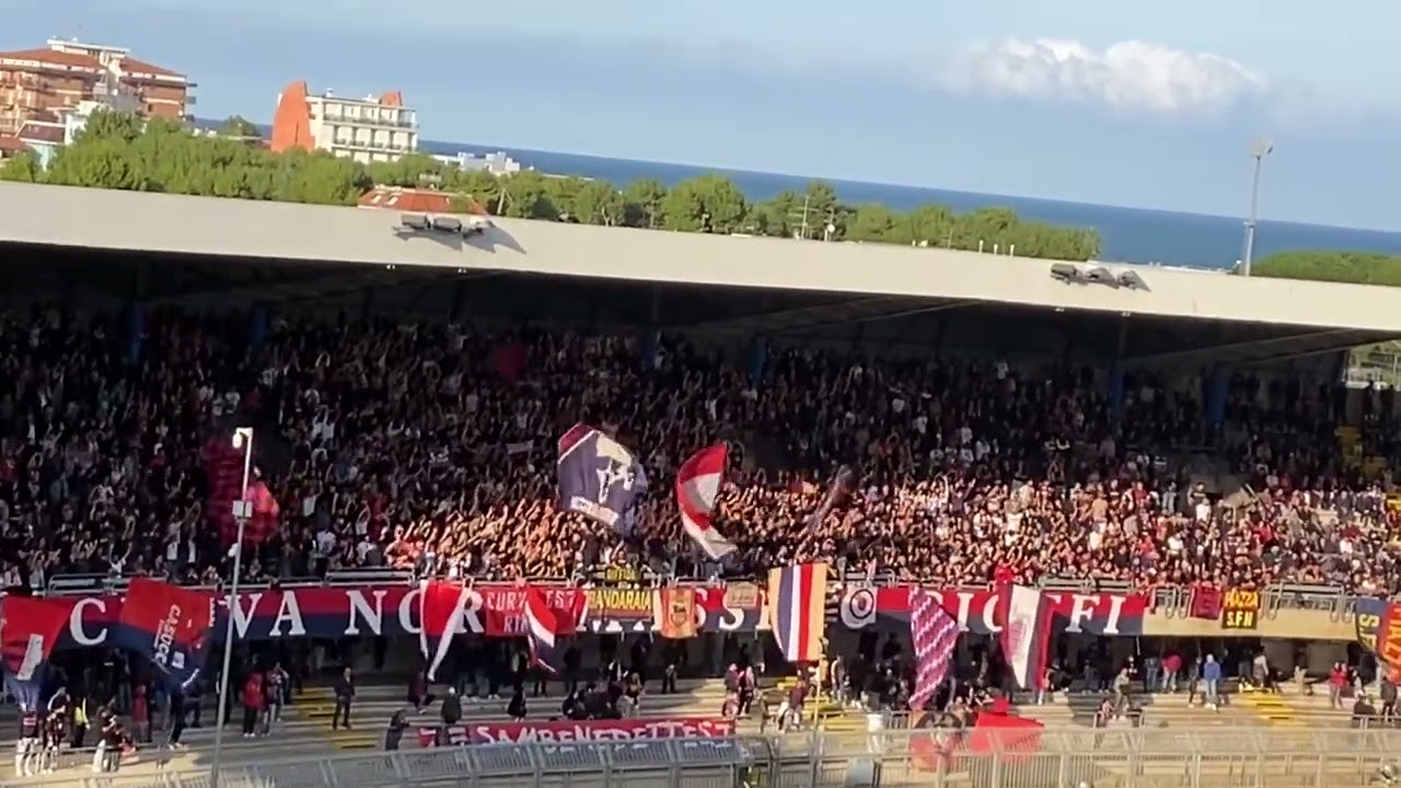 Samb - Ancona 1 - 0, Curva Nord dopo il gol di Eusepi 3 novembre 2024