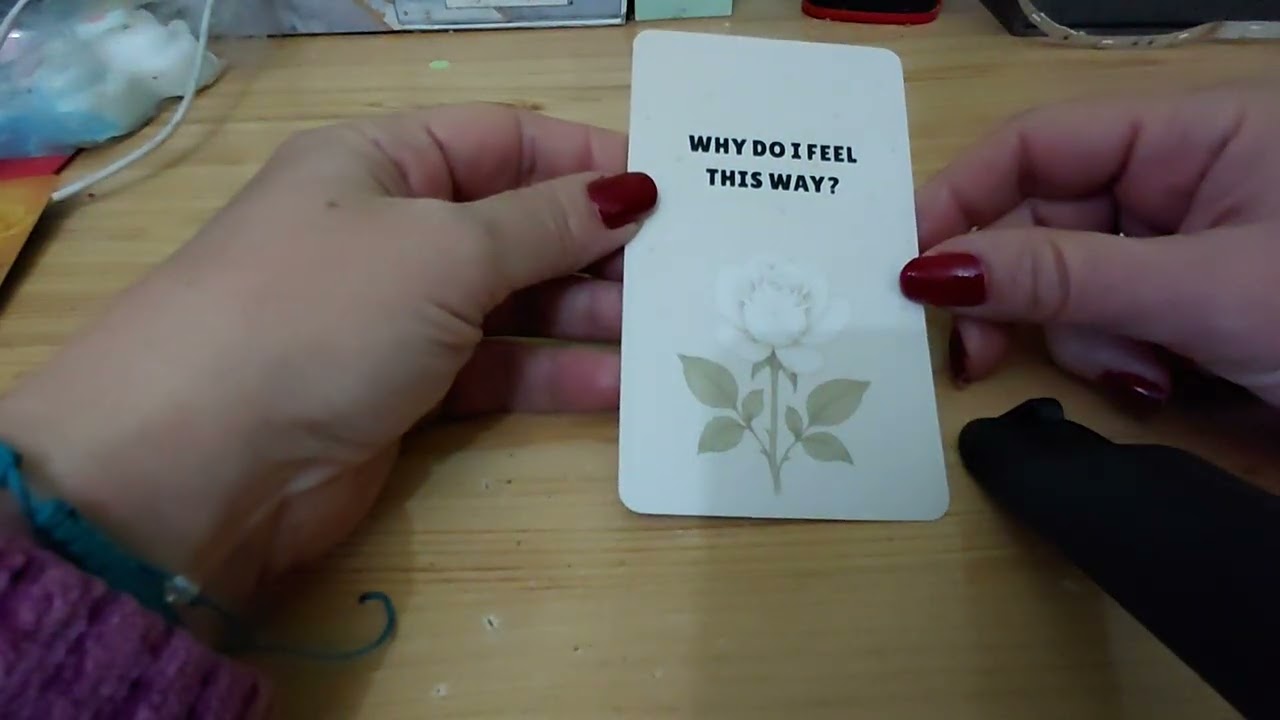Pick a card 💞 Τι σκέφτεται τώρα που είμαστε χώρια; ;;#divinemiracles ⭐️
