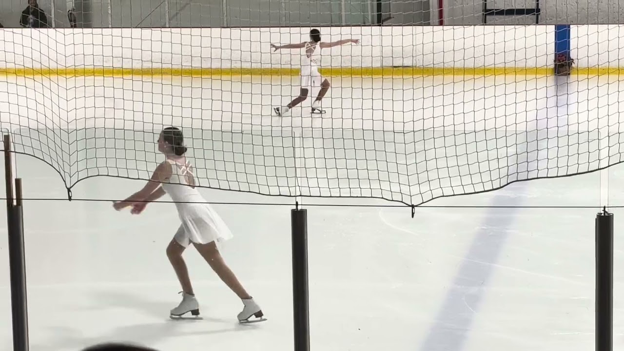 Full ice skating duet ~ The Christmas song - Olivia dean  #youtube #skating #viral 
