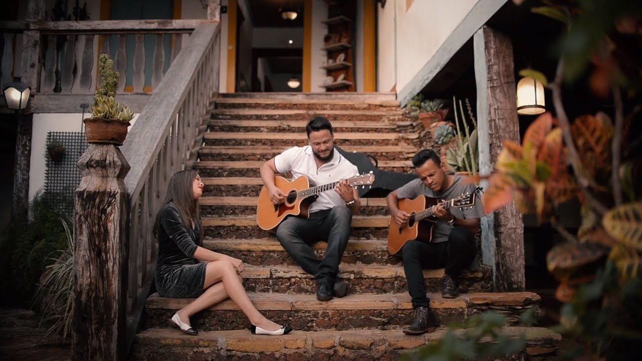 Forte Como um Menino - Feat. Adriele Sousa