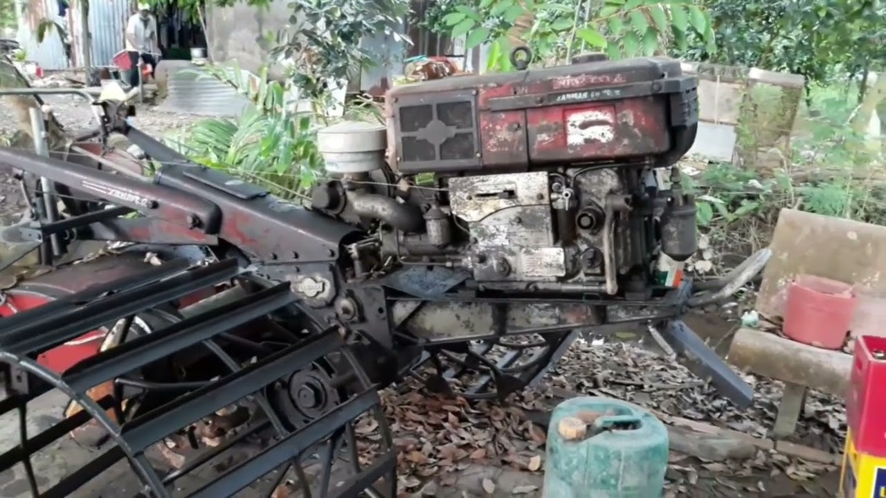 Máy Xới Tay Xới Đất Để Xạ Lúa