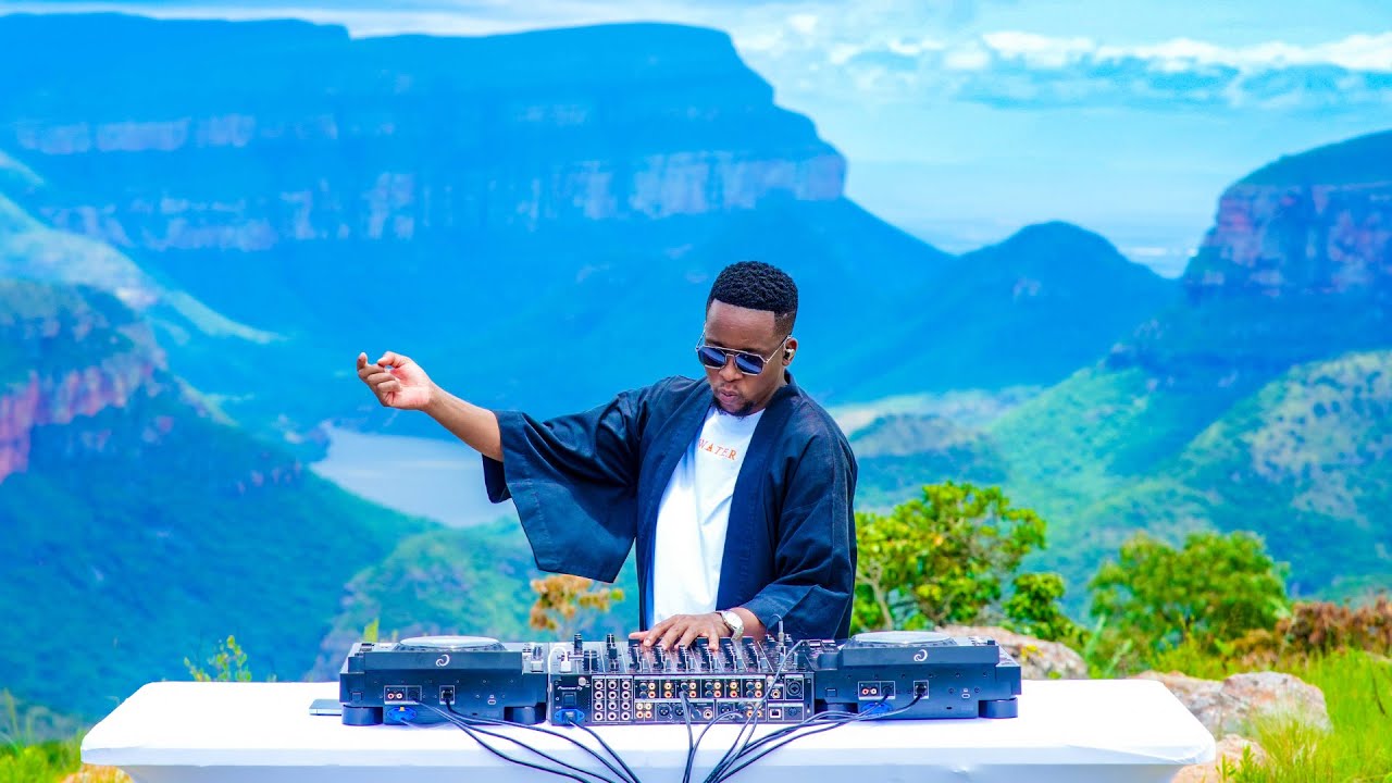 AMAPIANO MIX 2025 | 12 DECEMBER 2025 | ROMEO MAKOTA