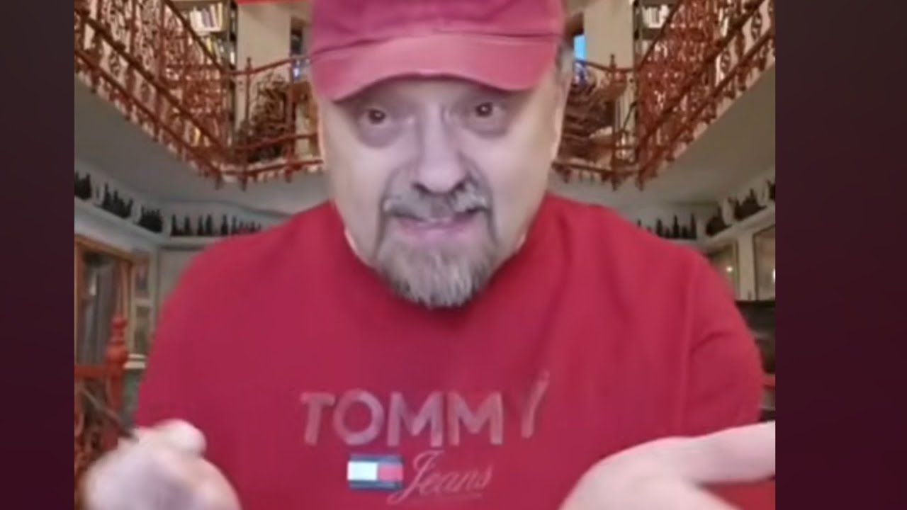Как же стыдно, когда ТВОЙ ПРЕЗИДНЕНТ ДУРАК!!! В итервью Лоре Лумер -Зеля показал себя необучаемым...