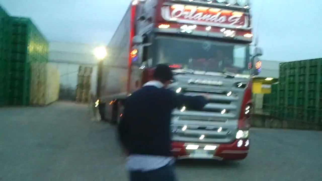 parcheggio di luigi sullo scania r620 di orlando giovanni