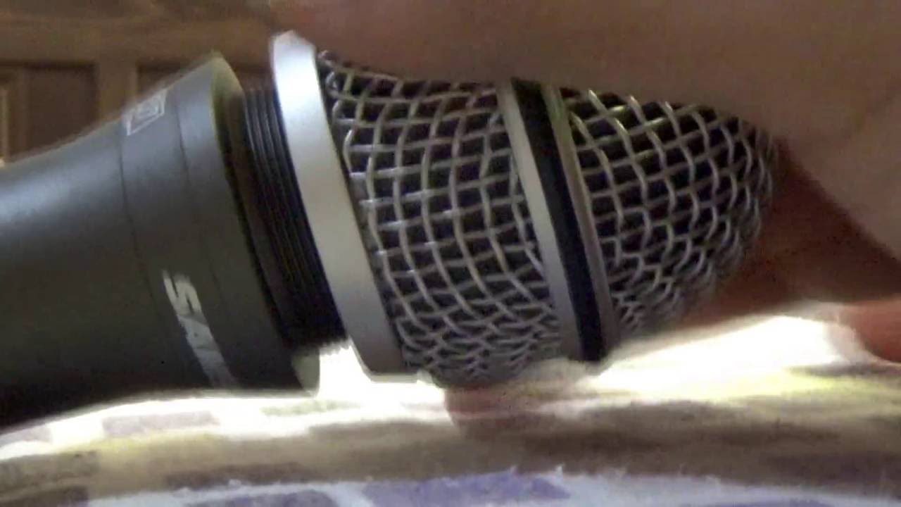 Unboxing microphone Samson Q7